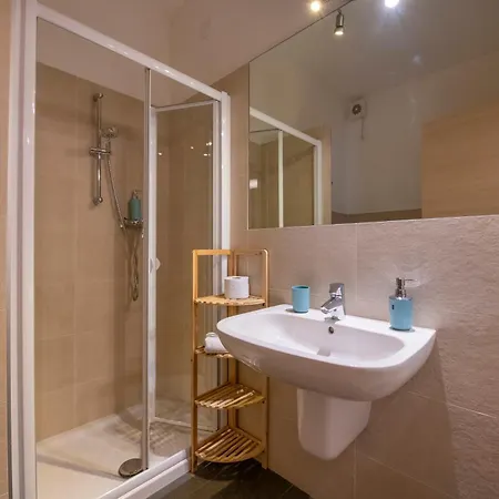 Borgo Trento Home, Incantevole Appartamento Verona Exterior photo